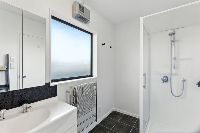 Photo of property in 3b Cobden Place, Woodend, 7610