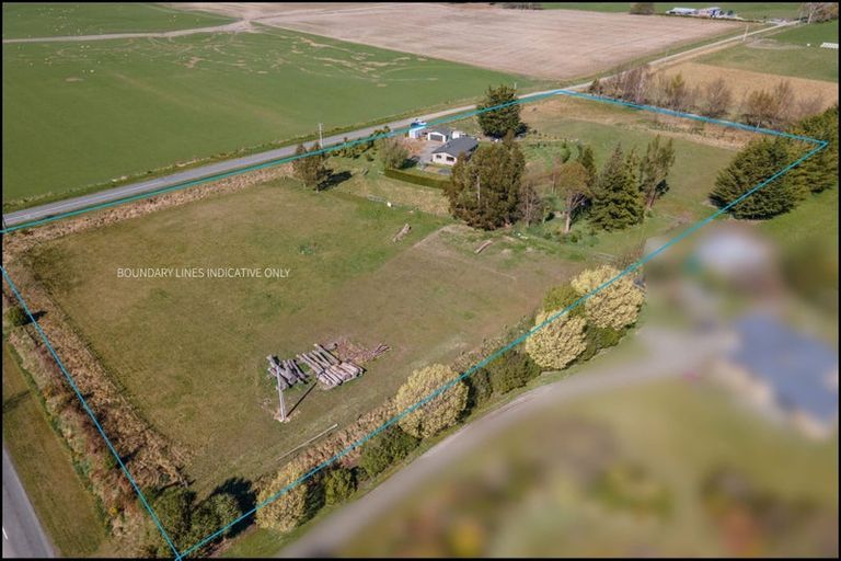 Photo of property in 12 Guthrie Road, Pleasant Valley, Geraldine, 7991