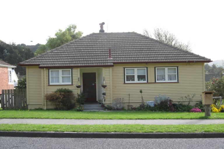 Photo of property in 24 Judd Crescent, Naenae, Lower Hutt, 5011