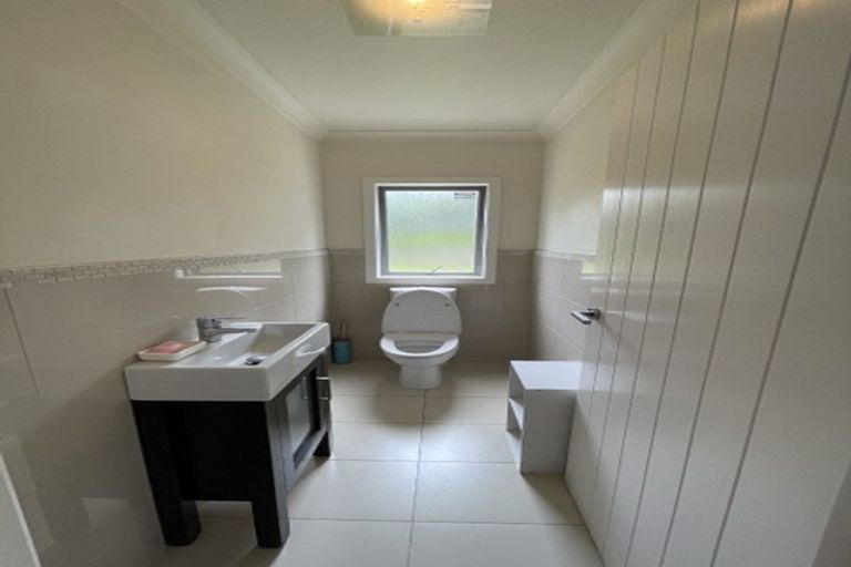 Photo of property in 14 Theodora Place, Mairangi Bay, Auckland, 0630