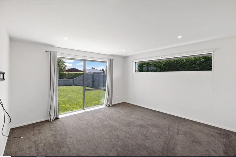 Photo of property in 33 Lowes Road, Rolleston, 7614