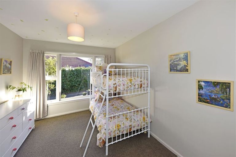 Photo of property in 6 Gregan Crescent, Burnside, Christchurch, 8053