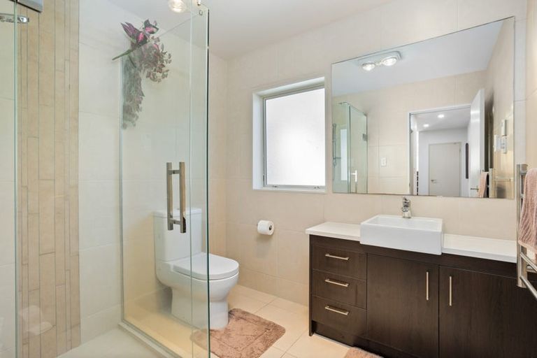 Photo of property in 218 Greenhithe Road, Greenhithe, Auckland, 0632