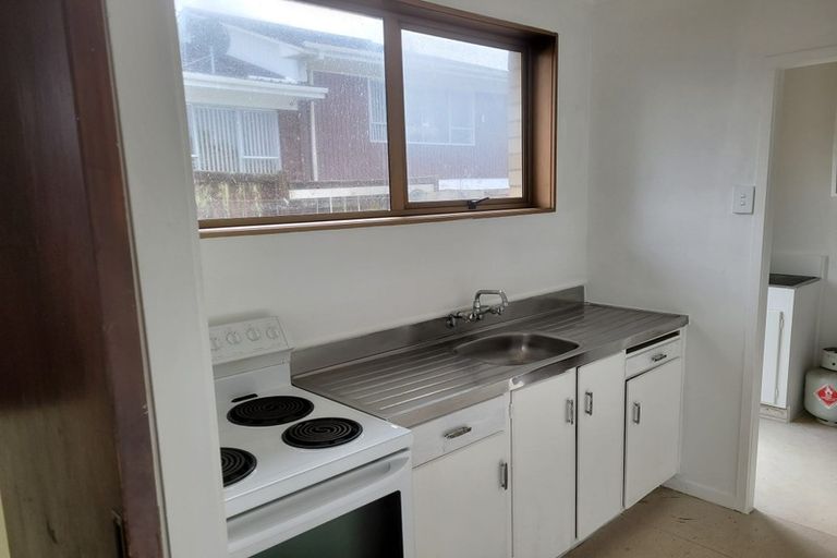 Photo of property in 46 Butterworth Drive, Glendene, Auckland, 0602