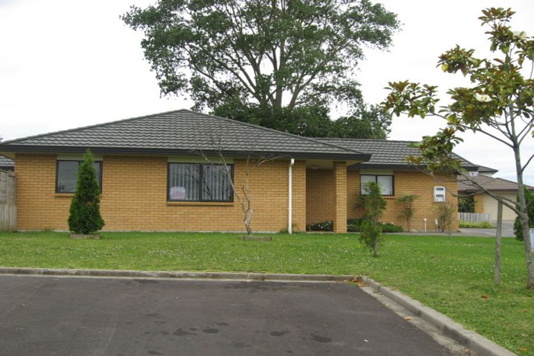 Photo of property in 17 Saybrook Place, Mangere, Auckland, 2022