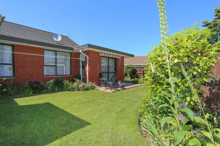 Photo of property in 2/2 Sabys Road, Halswell, Christchurch, 8025