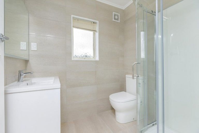 Photo of property in 1/184 Forrest Road, Forrest Hill, Auckland, 0620