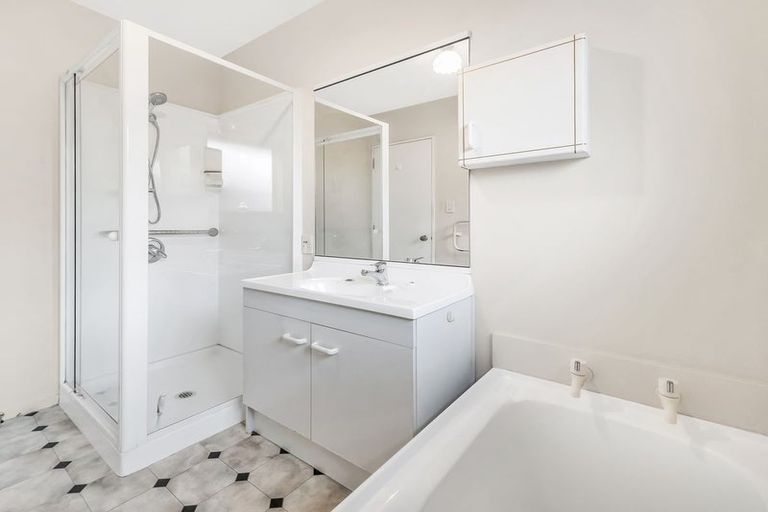 Photo of property in 3/107 Middlepark Road, Sockburn, Christchurch, 8042