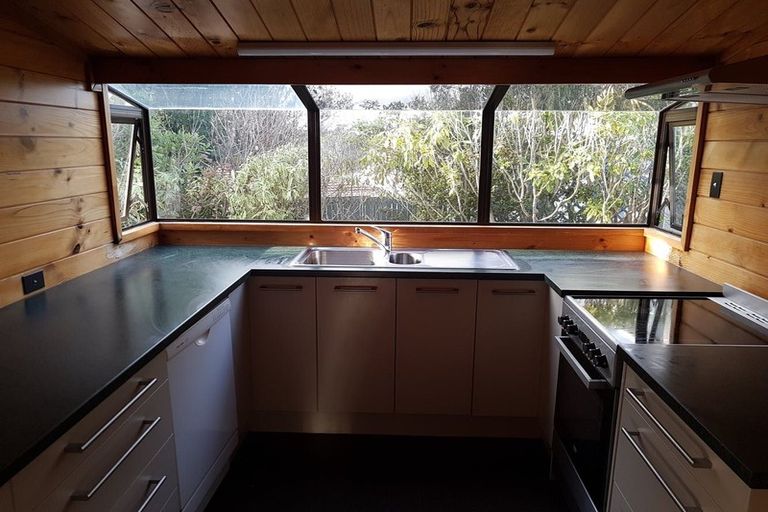 Photo of property in 7 Fernbird Place, Massey, Auckland, 0614