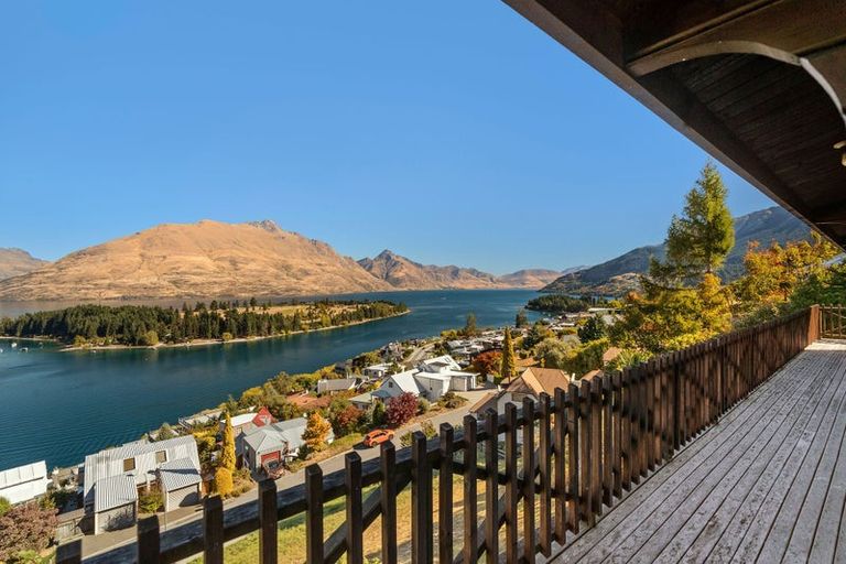 Photo of property in 11 Longwood Place, Queenstown, 9300