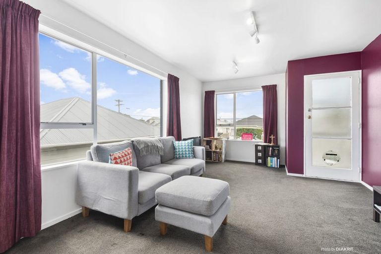Photo of property in 218u2 Onepu Road, Lyall Bay, Wellington, 6022