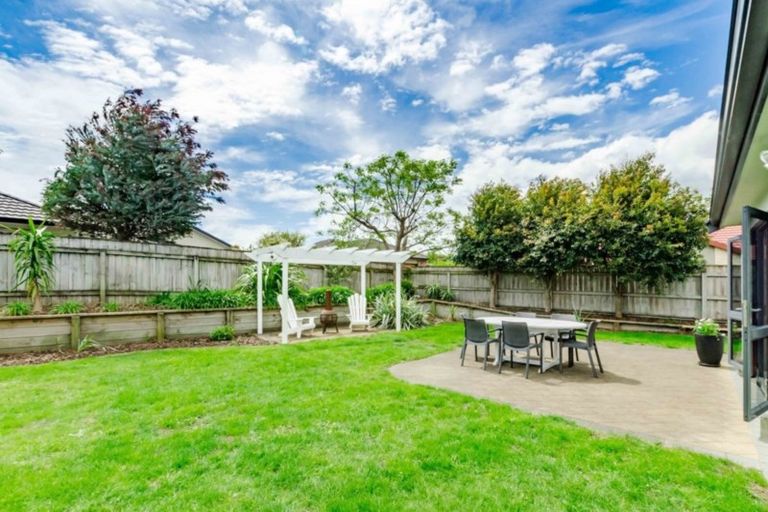 Photo of property in 17 Regent Drive, Paraparaumu Beach, Paraparaumu, 5032