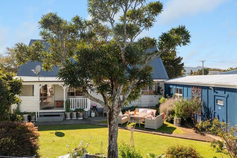 Photo of property in 14 Cumming Street, Okato, 4335