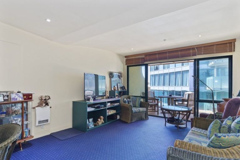 Photo of property in 6 Adams Avenue, Mount Maunganui, 3116