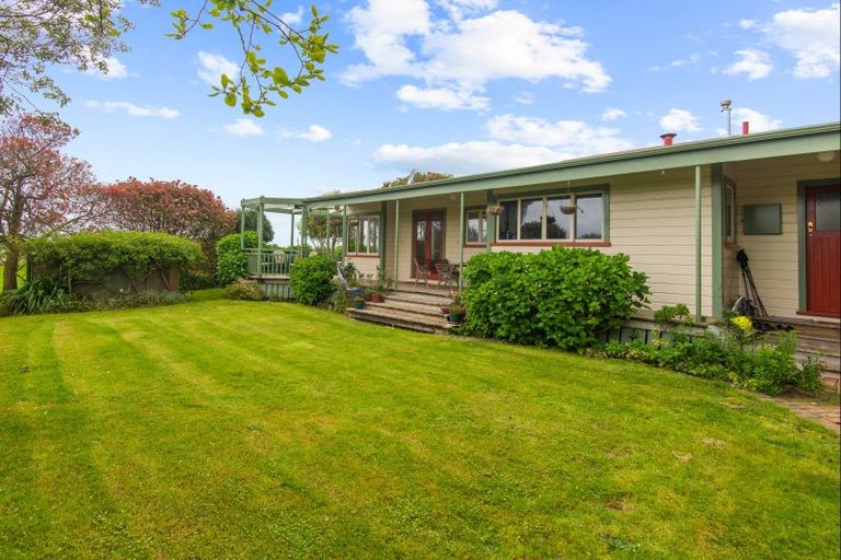 Photo of property in 18 Heatherlea Road West, Levin, 5575