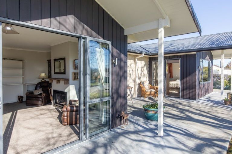 Photo of property in 11 Apatu Place, Waipukurau, 4200