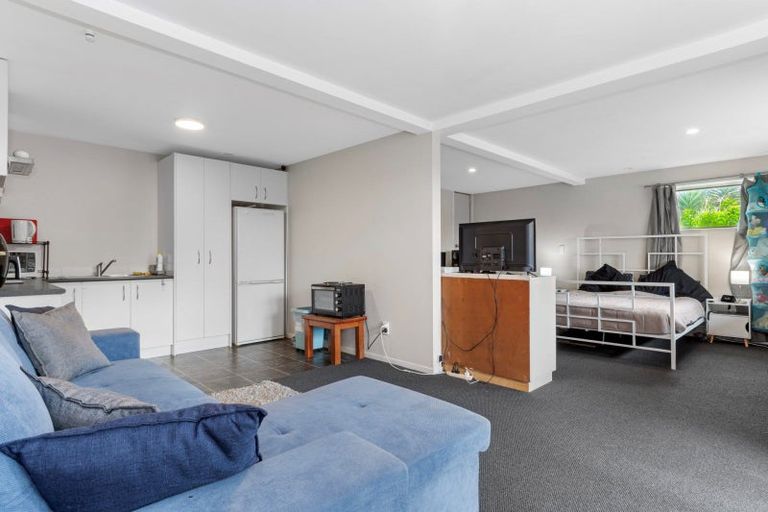 Photo of property in 18 James Cook Drive, Welcome Bay, Tauranga, 3112