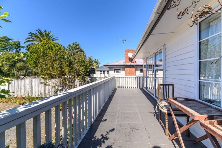 Photo of property in 486 Te Atatu Road, Te Atatu Peninsula, Auckland, 0610