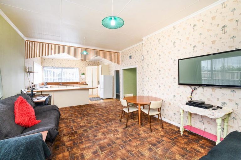 Photo of property in 201 Bridge Street, Bulls, 4818