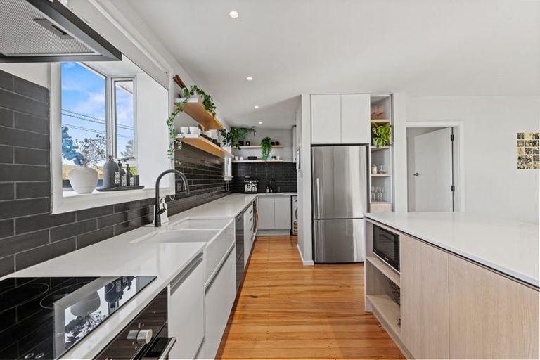 Photo of property in 29 Sturrocks Road, Redwood, Christchurch, 8051