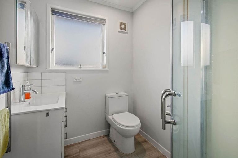 Photo of property in 27 Alma Crescent, Papakura, 2110