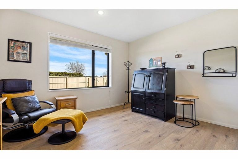 Photo of property in 4 Melville Crescent, Rolleston, 7614