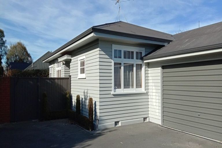 Photo of property in 44 Nortons Road, Avonhead, Christchurch, 8042