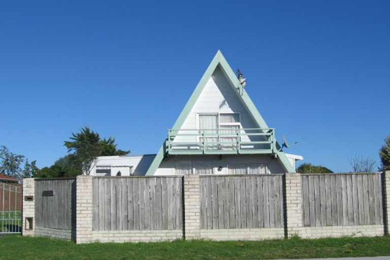 Photo of property in 60 Mazengarb Road, Paraparaumu Beach, Paraparaumu, 5032