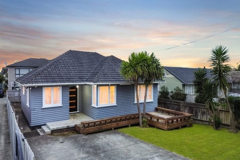 Photo of property in 26 Miller Road, Mangere Bridge, Auckland, 2022