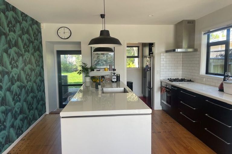 Photo of property in 31 Cavendish Square, Strathmore Park, Wellington, 6022