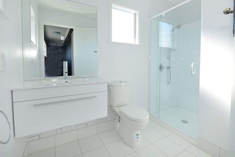 Photo of property in 267 Hobsonville Road, Hobsonville, Auckland, 0618