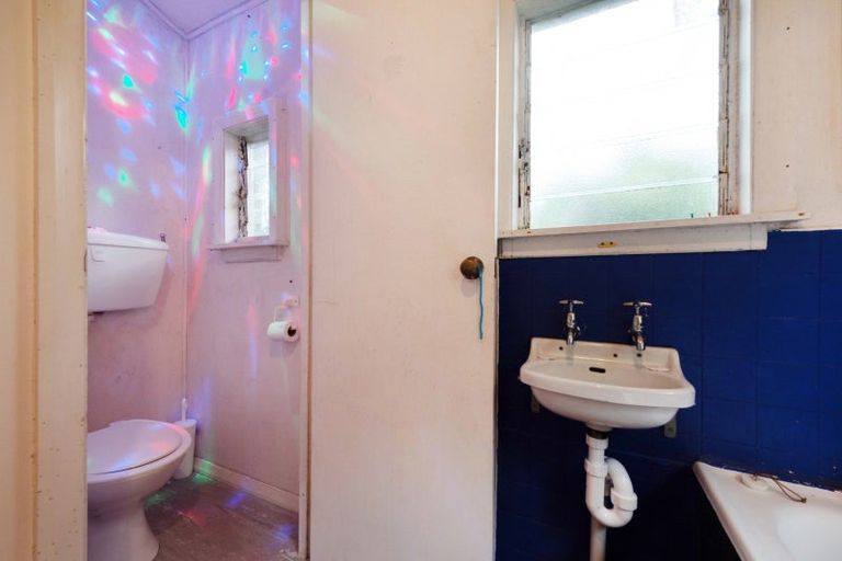 Photo of property in 37 Mount Pleasant Road, Aro Valley, Wellington, 6012