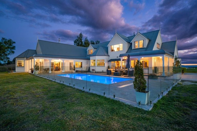 Photo of property in 36 Kaiapo Road, Acacia Bay, Taupo, 3385