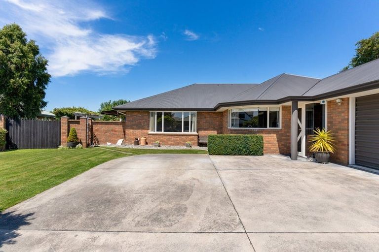 Photo of property in 15 Van Dieman Close, Templeton, Christchurch, 8042