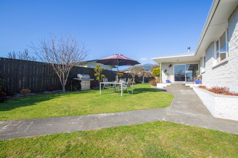Photo of property in 22 Keats Crescent, Stoke, Nelson, 7011