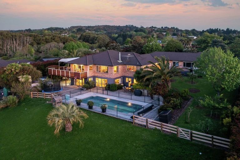 Photo of property in 57 Kaipara Road, Papakura, 2582