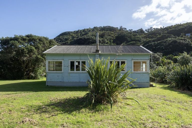 Photo of property in 118 Garden Road, Piha, 0772