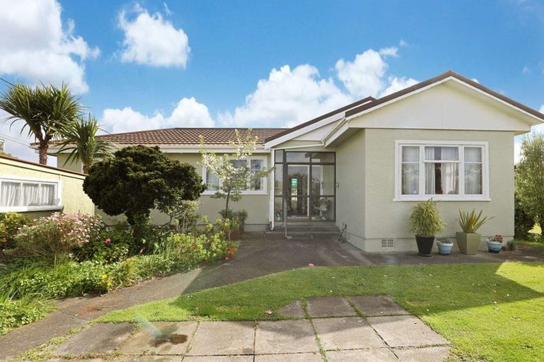 Photo of property in 5 Gloag Street, Waverley, 4510