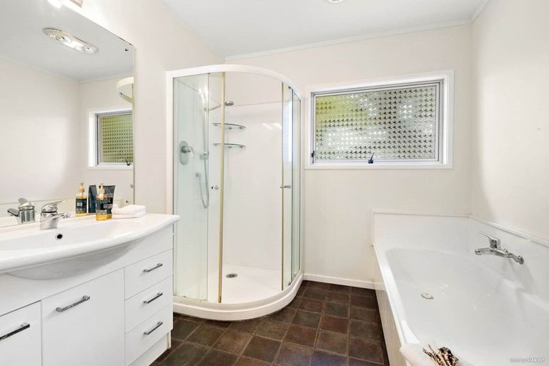 Photo of property in 104 Glenvar Road, Torbay, Auckland, 0630