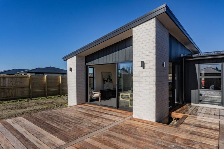 Photo of property in 18 Salkeld Place, Woodend, 7610