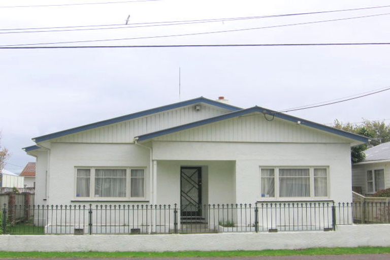 Photo of property in 11 Pitt Street, Moera, Lower Hutt, 5010