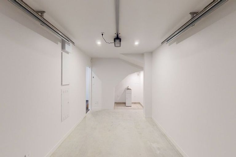 Photo of property in 12/30u Pirie Street, Mount Victoria, Wellington, 6011