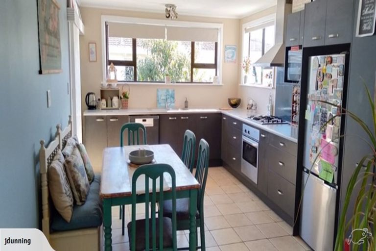 Photo of property in 24 Chester Street, Taradale, Napier, 4112