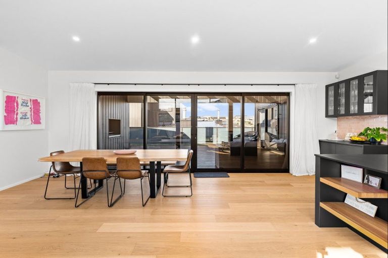 Photo of property in 7 Edenmore Terrace, Fitzherbert, Palmerston North, 4410