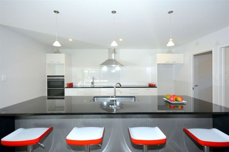 Photo of property in 16 Kilkivan Lane, Broomfield, Christchurch, 8042