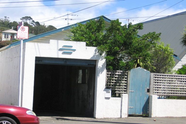 Photo of property in 168 Tasman Street, Mount Cook, Wellington, 6021