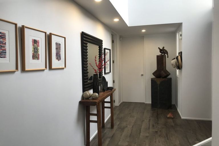 Photo of property in 1/12 Craig Road, Milford, Auckland, 0620