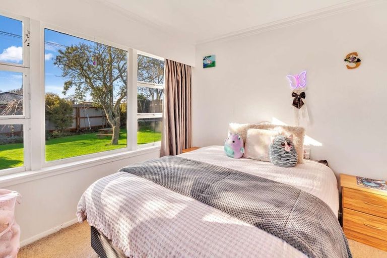 Photo of property in 13 Mako Mako Road, Levin, 5510