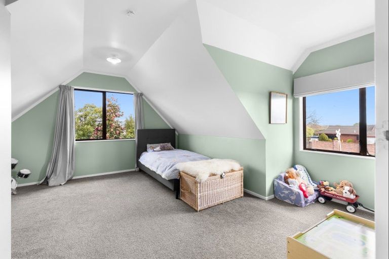 Photo of property in 34 Roberts Line, Kelvin Grove, Palmerston North, 4414