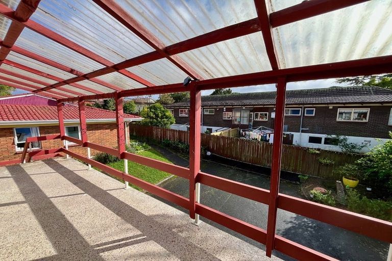 Photo of property in 3/8 Pamela Place, New Lynn, Auckland, 0600